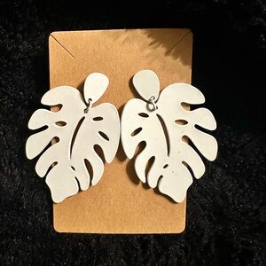 Monstera Earrings